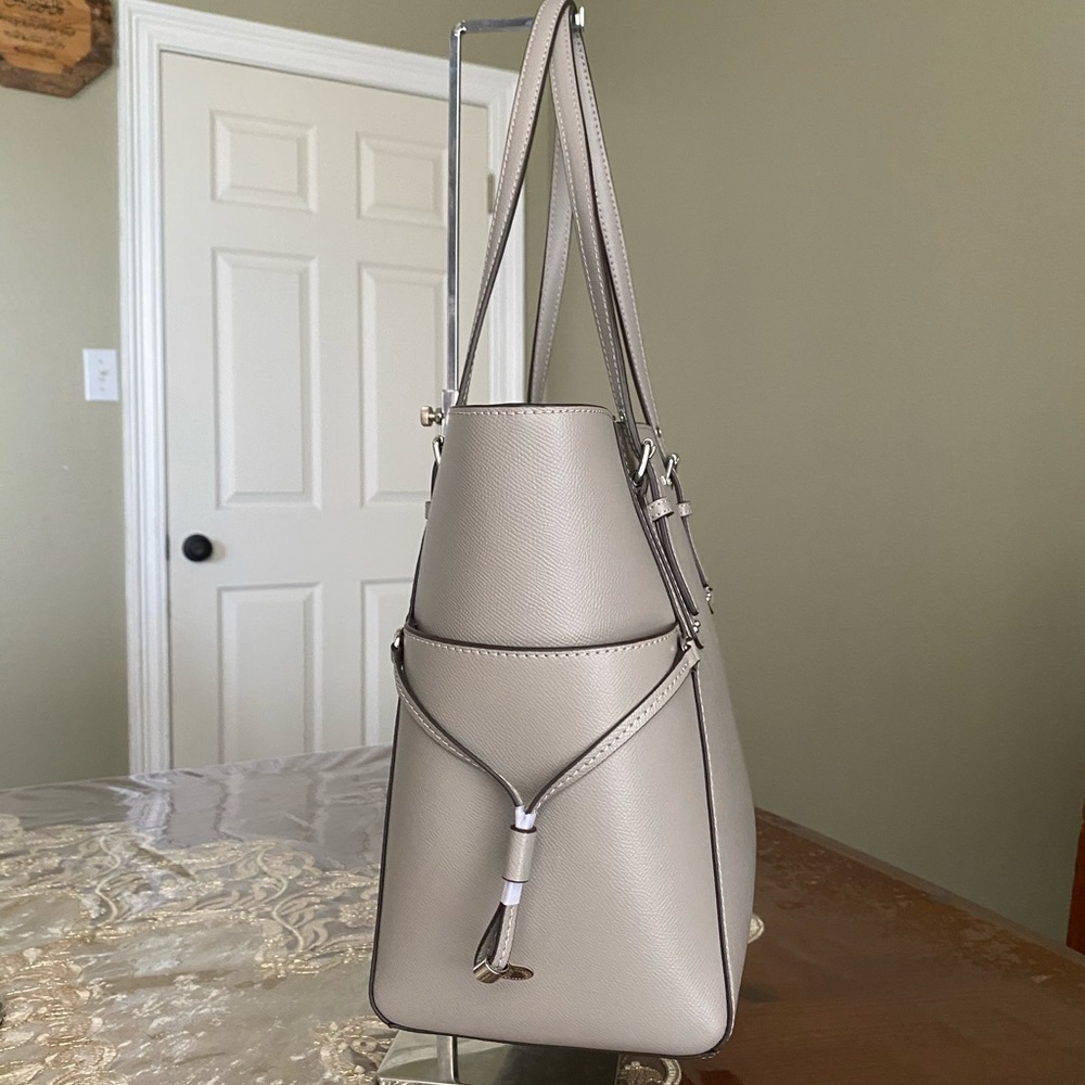 Michael Kors leather tote - Picture 5 of 11